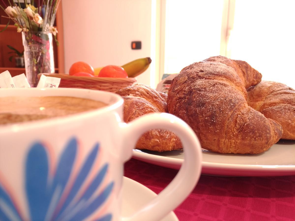 Bed And Breakfast La Mansarda Agrigento Bagian luar foto