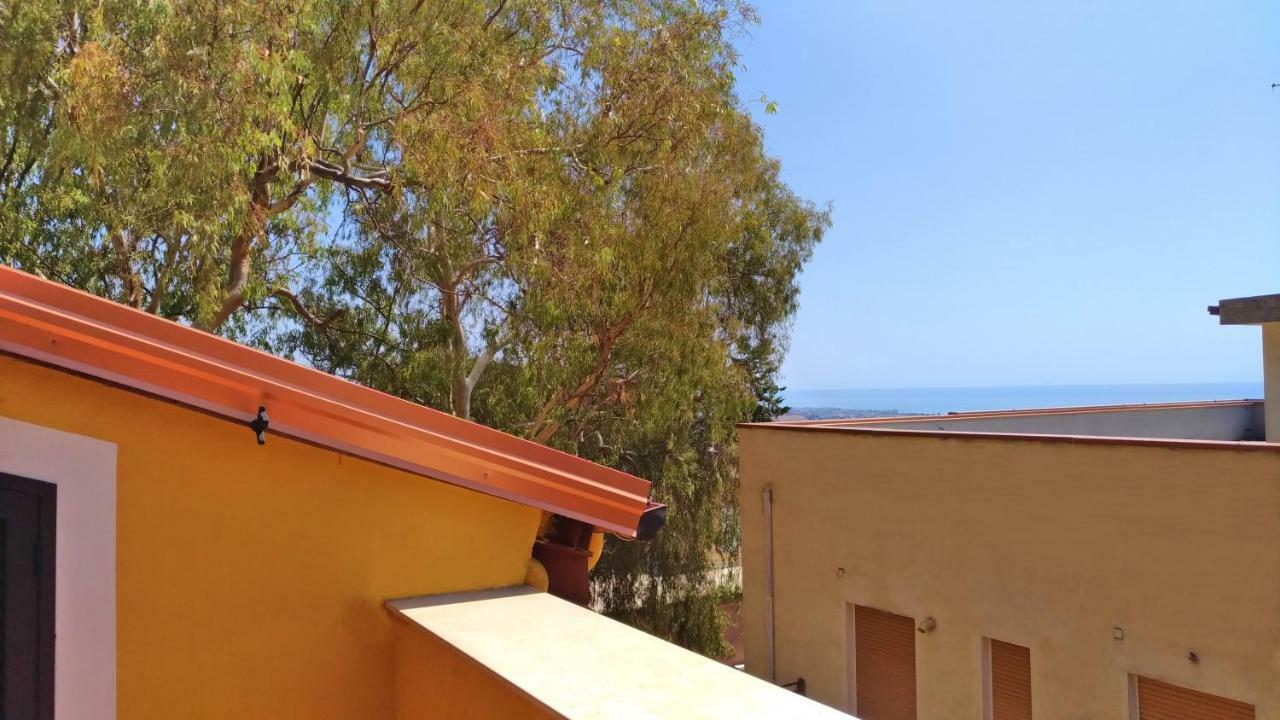 Bed And Breakfast La Mansarda Agrigento Bagian luar foto