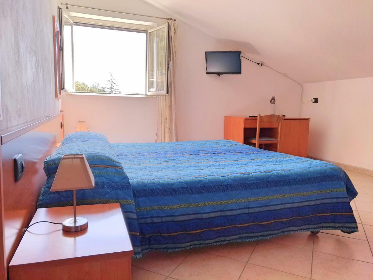 Bed And Breakfast La Mansarda Agrigento Bagian luar foto