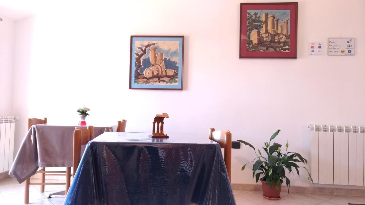 Bed And Breakfast La Mansarda Agrigento Bagian luar foto