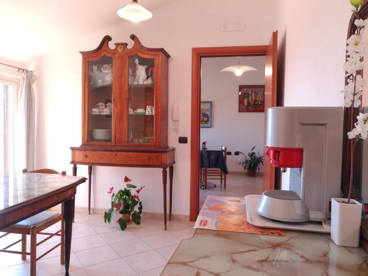 Bed And Breakfast La Mansarda Agrigento Bagian luar foto